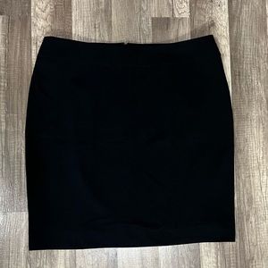 NINE WEST | Women’s Black Skirt. Back zipper. Size 12. (Like new) 😻